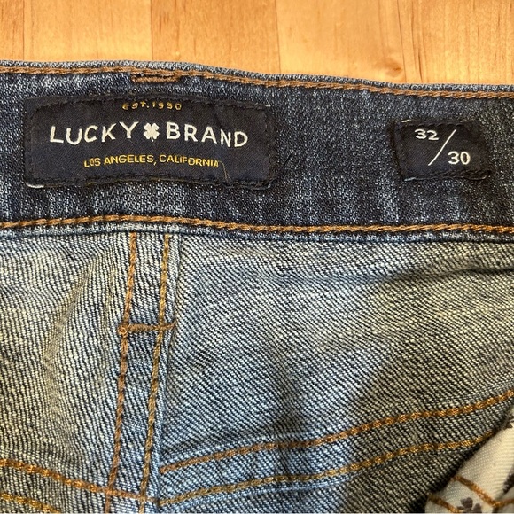 Lucky Brand 221 Straight Size 32/30 - Picture 3 of 12